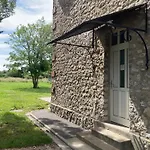 Manoir En Pierre Chartres